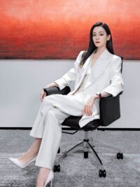 Ảnh bìa của Máu Nuôi Tỉnh Giấc