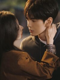 Ảnh bìa của Một Tin Nhắn Và Sự Thật Vỡ Nát