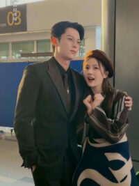 Ảnh bìa của Cách Ly Ở Nhờ Nhà Sếp