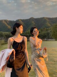 Ảnh bìa của Gió Quật Hoa Sen