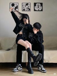 Ảnh bìa của Hai Cô Bạn Thân Mang Thai Bỏ Trốn