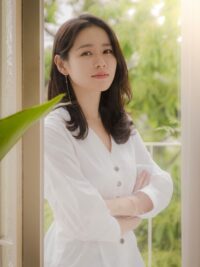 Ảnh bìa của Sau Cánh Cửa Không Có Ánh Trăng