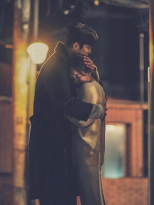 Ảnh bìa của Con Tim Lạnh Buốt Fulll