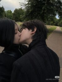 Ảnh bìa của Đi Tảo Mộ Gặp Ngay Trai Đẹp