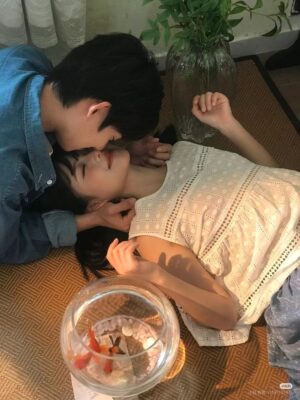 Ảnh bìa của Cố Tổng, Anh Bị Mùa Công Khai Cắn À