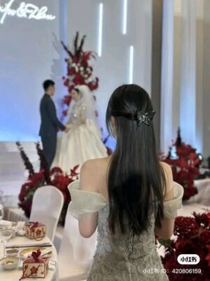 Ảnh bìa của Hôn Nhân Không Hạnh Phúc Như Vẻ Bề Ngoài