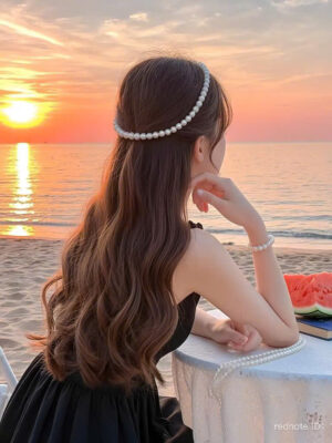 Ảnh bìa của Con Nhà Lành