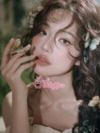 Ảnh bìa của Người Khác Yêu Thì Cần Tiền, Tôi Yêu Thì Cần Mạng