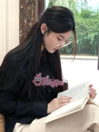 Ảnh bìa của Định Luật Thủ Hằng Của Tình Yêu