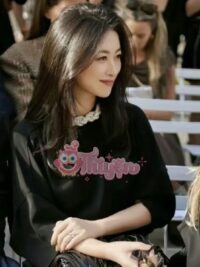 Ảnh bìa của Tiền Lương Của Cô Ấy