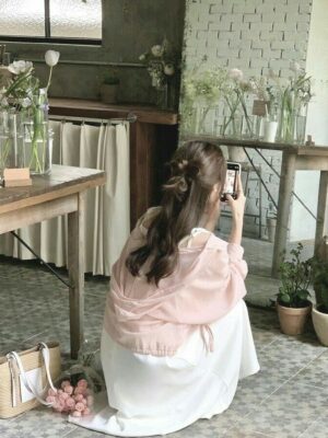 Ảnh bìa của Vươn Lên Từ Bùn Lầy