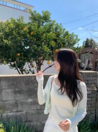 Ảnh bìa của Người Đứng Ngoài Cuộc