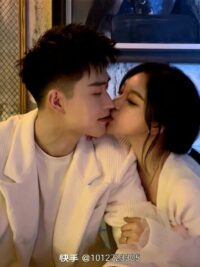 Ảnh bìa của Người 49 Gặp Kẻ 53