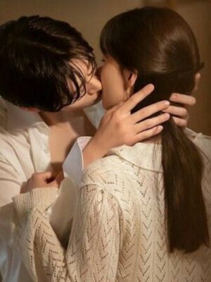 Ảnh bìa của Tiểu Thư Mắt Thấy Bình Luận