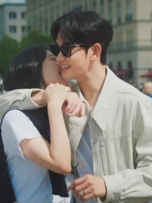 Ảnh bìa của Bốn Năm Thụ Tinh Trong Ống Nghiệm- Full