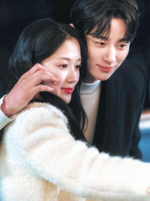 Ảnh bìa của Chị Gái Đẩy Tôi Làm Thế Thân