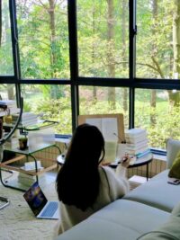 Ảnh bìa của Hợp Đồng Vô Lý