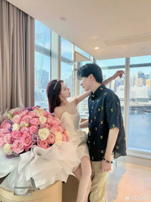 Ảnh bìa của Thái Tử Quảng Đông Tuyển Chim Hoàng Yến