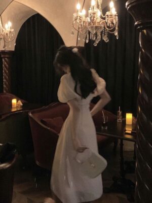 Ảnh bìa của Mặt Nạ Rơi Xuống