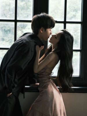 Ảnh bìa của Thật Giả Đối Đầu Nhau