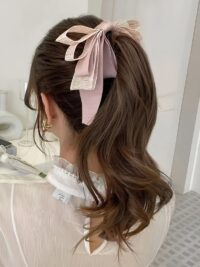 Ảnh bìa của Hoa Tàn Vẫn Còn Gai