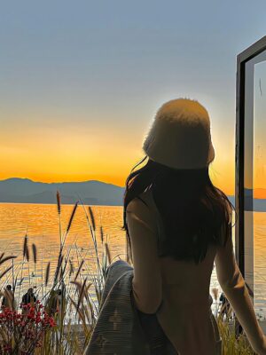 Ảnh bìa của Cùng Nhau Vượt Qua Khó Khăn