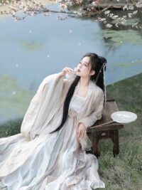 Ảnh bìa của Vạn Ninh