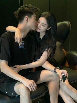 Ảnh bìa của Tôi Bao Nuôi Anh Tài Xế Nghèo Kiết Xác