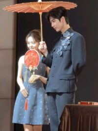 Ảnh bìa của Phá Kính Trùng Viên