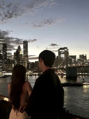 Ảnh bìa của Tôi Cùng Lúc Xuyên Vào Cả 2 Cuốn Sách