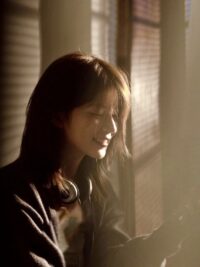 Ảnh bìa của Mười Bảy Năm Lặng Lẽ