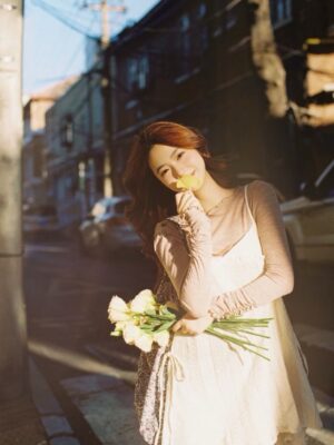 Ảnh bìa của Đêm Tân Hôn Và Những Dòng Bình Luận