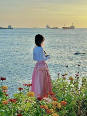 Ảnh bìa của Không Thuộc Về Ai