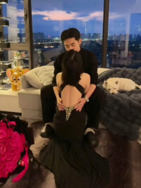 Ảnh bìa của Rời Xa Anh Là Bão Tố