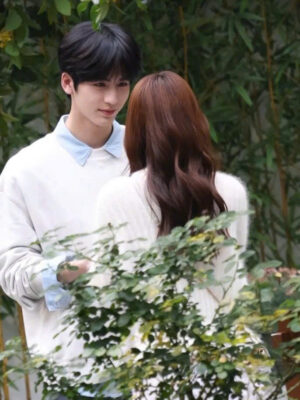 Ảnh bìa của Giang Dục, Chào Cháu