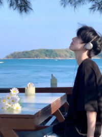 Ảnh bìa của Rời Xa Gia Đình Này