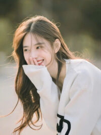 Ảnh bìa của Vợ Người Ta Không Dễ Động