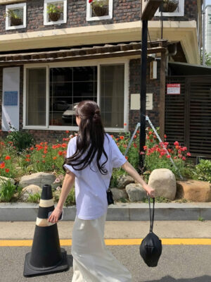 Ảnh bìa của Hoa Cúc Ngày Cưới