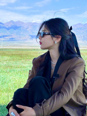 Ảnh bìa của Mặt Nạ Thiên Kim